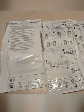Medela Clear and White Breast Milk Storage Bags (75 Total) And Pump Accessories